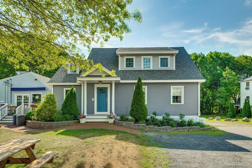 Downtown Ogunquit Home: 1 Mi to Beach!