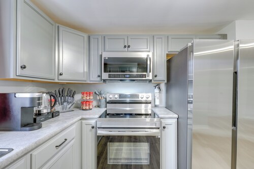 Comfy Kingsport Apartment - Walk to Brewery!