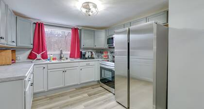 Comfy Kingsport Apartment - Walk to Brewery!