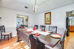 House (4 Bedrooms) | Interior