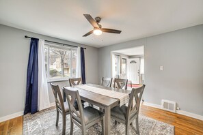 House (3 Bedrooms) | Interior