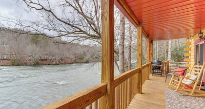 'toccoa Waterfront Hideaway:' Hot Tub & Fire Pit!