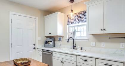 Charming Country Home w/ Deck - 20 Mi to Franklin