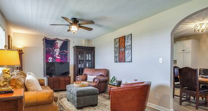 Charming Country Home w/ Deck - 20 Mi to Franklin