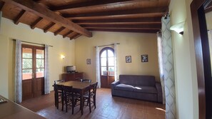 Televisión, mesa de ping pong