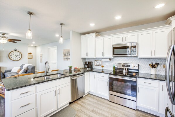 House (4 Bedrooms) | Interior