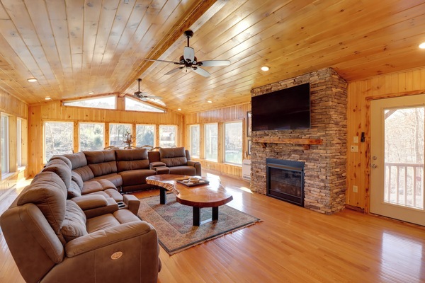 House (4 Bedrooms) | Interior