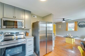 Interior - Quaint Kingsport Apartment Near Greenbelt Trail! (Kingsport)
