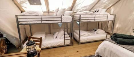 1 habitación, wifi y ropa de cama