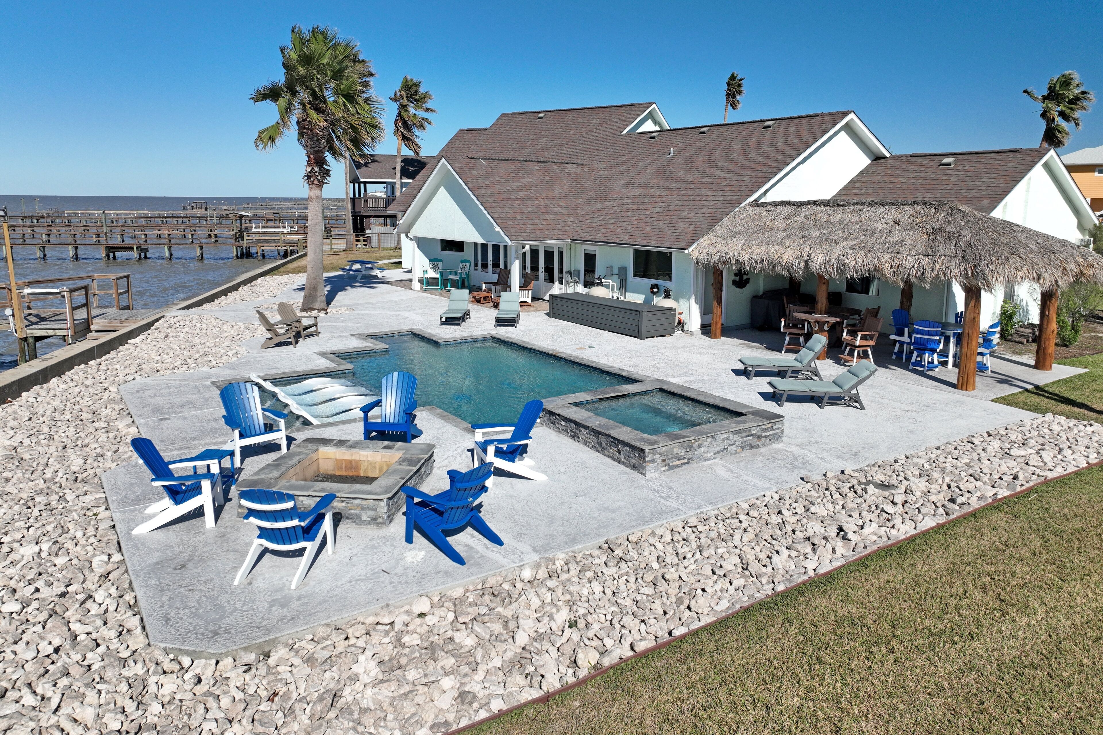 House, 4 Bedrooms | Terrace/patio