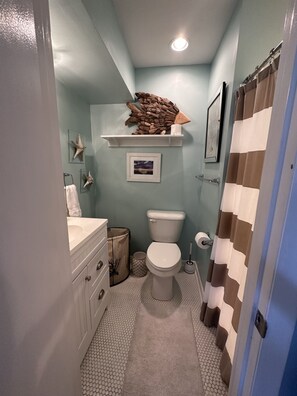 シャワー、 ヘアドライヤー、タオル