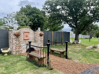 "The Little Tuscan Villa"  - right in the heart of Stanthorpe!