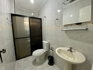 Comfort Apartment | Bathroom