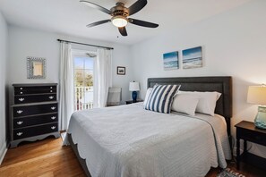 4 soverom, strykejern/-brett, wi-fi (inkludert) og sengetøy