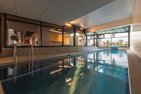 Una piscina techada