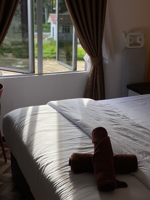 Room, 1 Queen Bed, Non Smoking | 1 bedroom, free WiFi, bed sheets - D'Sega Hotel Machang (Machang)