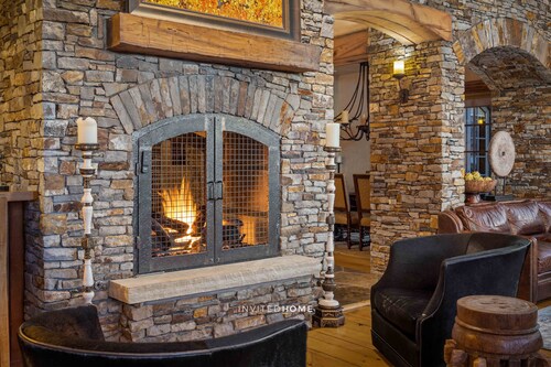 Private See Forever Home by InvitedHome | Spring Break, Ski Valet, Walk to Ski