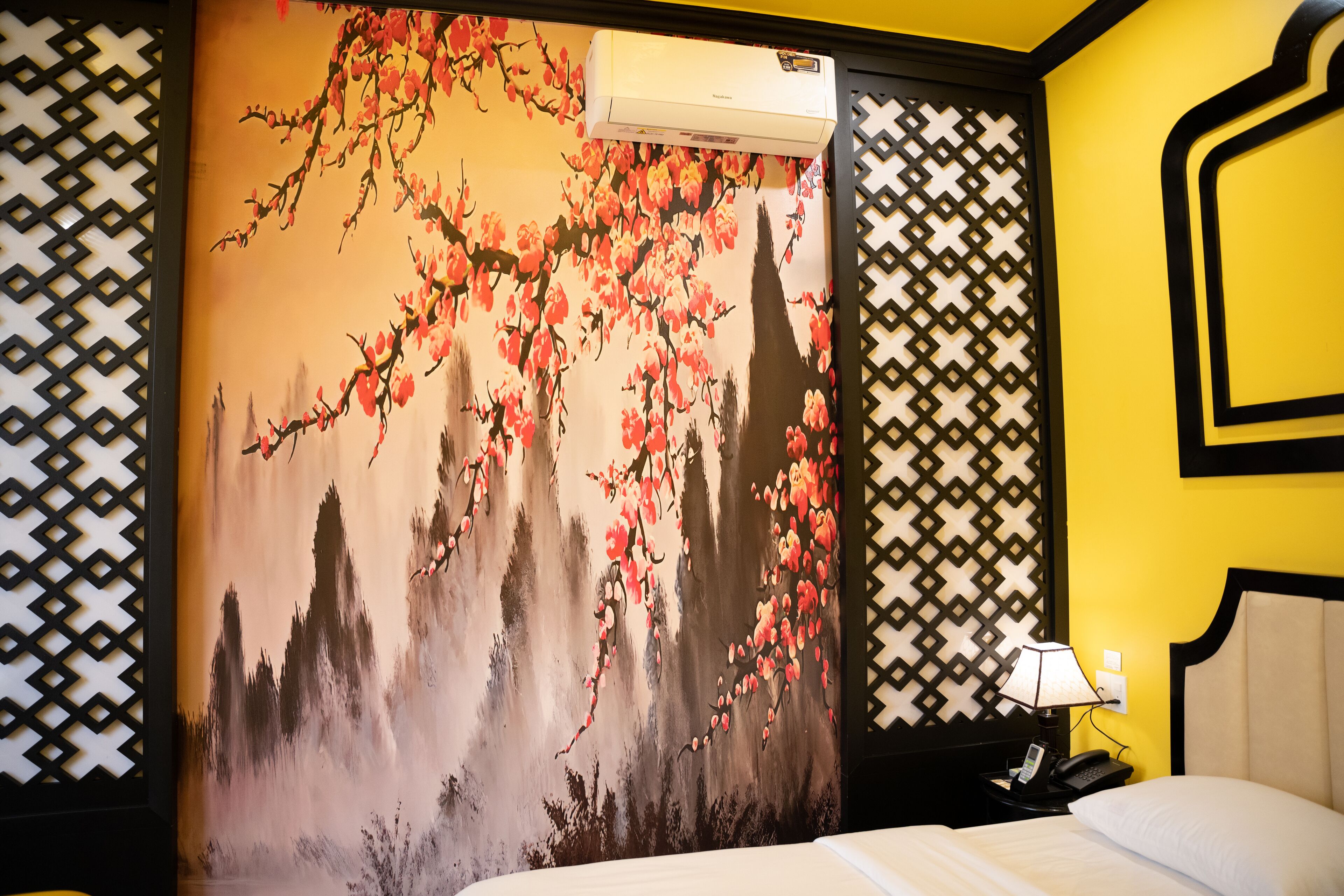 Honeymoon Room | Desk, soundproofing, WiFi (free), individually furnished