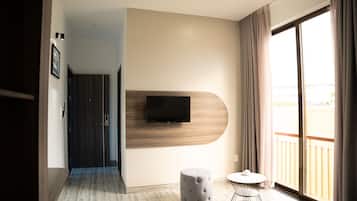 Rom – superior, 1 queensize-seng | Individuelt innredet, skrivebord, lydisolert og wi-fi (inkludert)