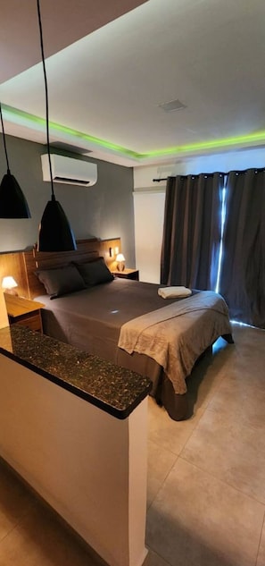1 quarto, Wi-Fi de cortesia, roupa de cama