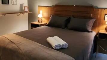 1 quarto, Wi-Fi de cortesia, roupa de cama