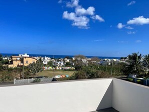 Property grounds - Appartement Confortable de 3 Chambres Avec Piscine (Flic en Flac)