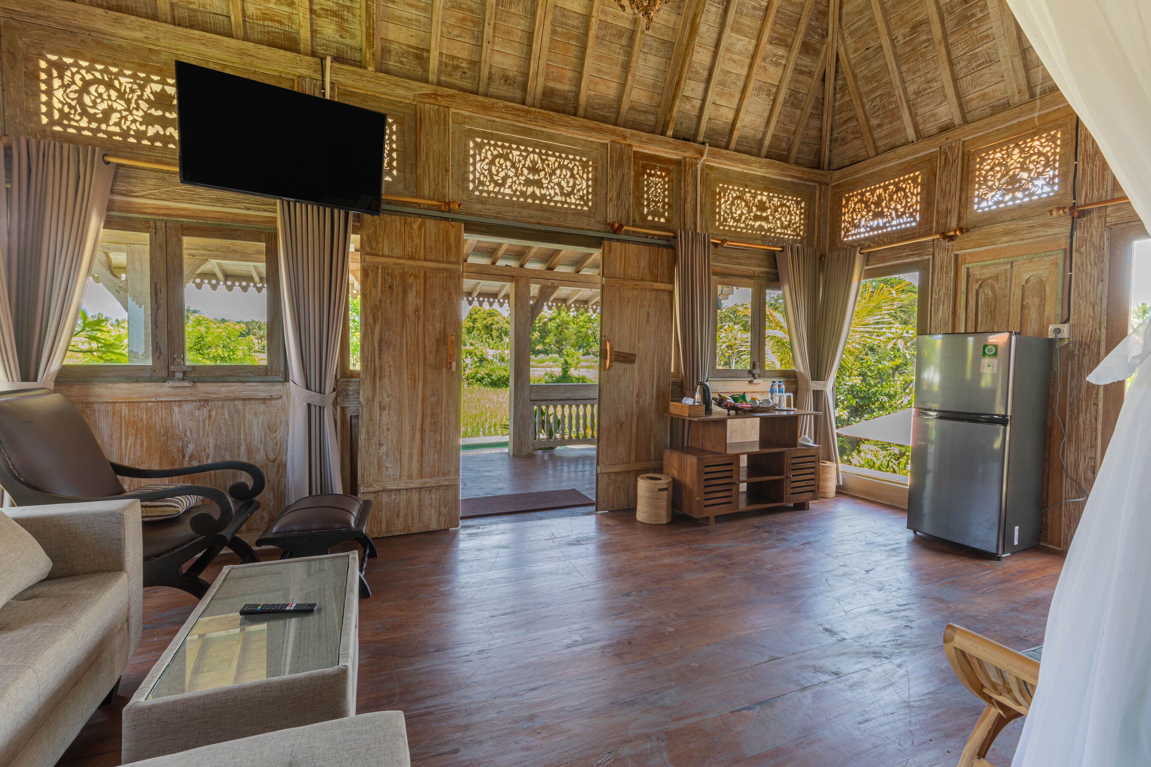 Télévision à écran plat