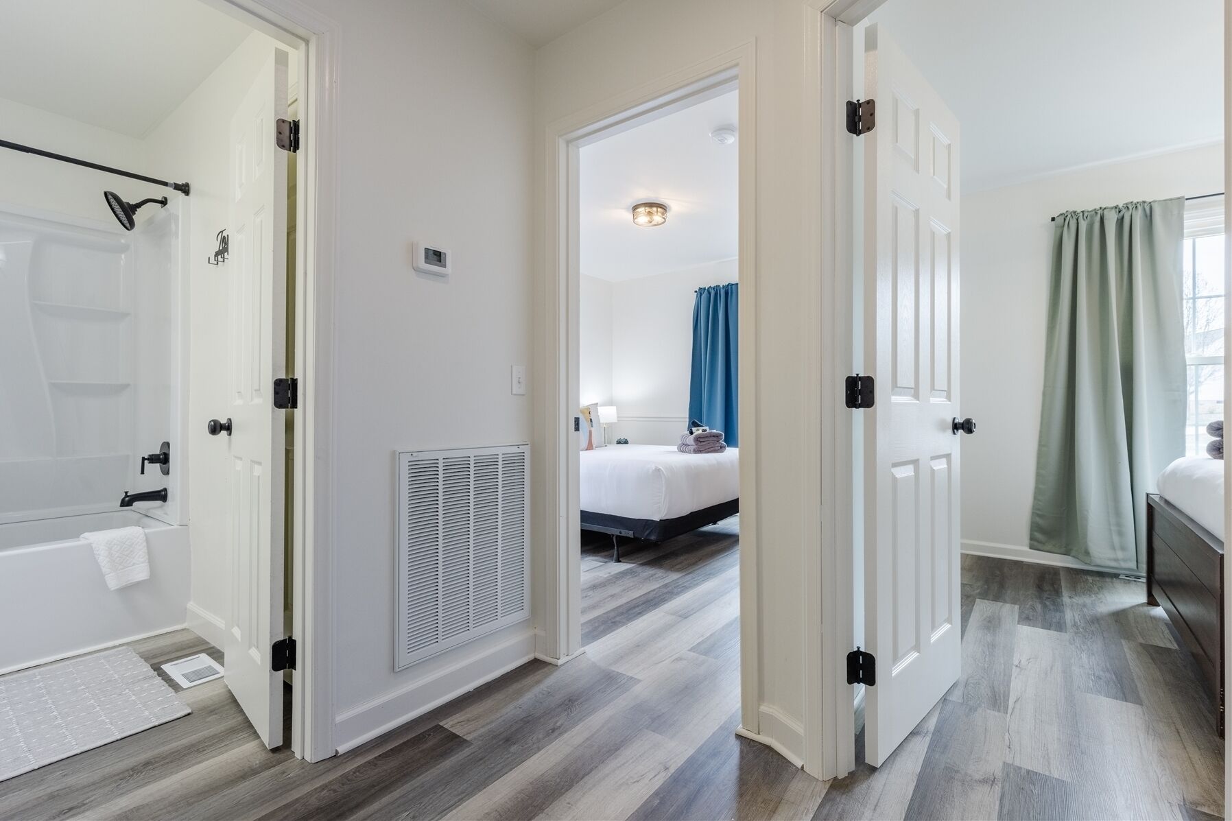 3 bedrooms, iron/ironing board, free WiFi, bed sheets