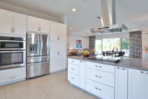 Fridge, microwave, oven, stovetop - Sea You Soon! Canalfront, Private Heated Pool, Hot Tub & 5 Min to AMI (Bradenton)