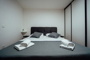 4 soverom, strykejern/-brett, wi-fi og sengetøy