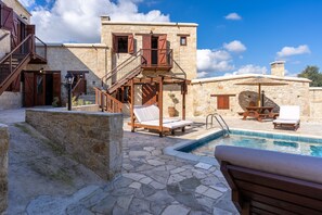 Exterior - Stone Court Boutique Studios (Giolou)