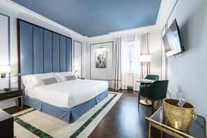 Kamar Deluks | Minibar, brankas, meja kerja, dan Wi-Fi gratis