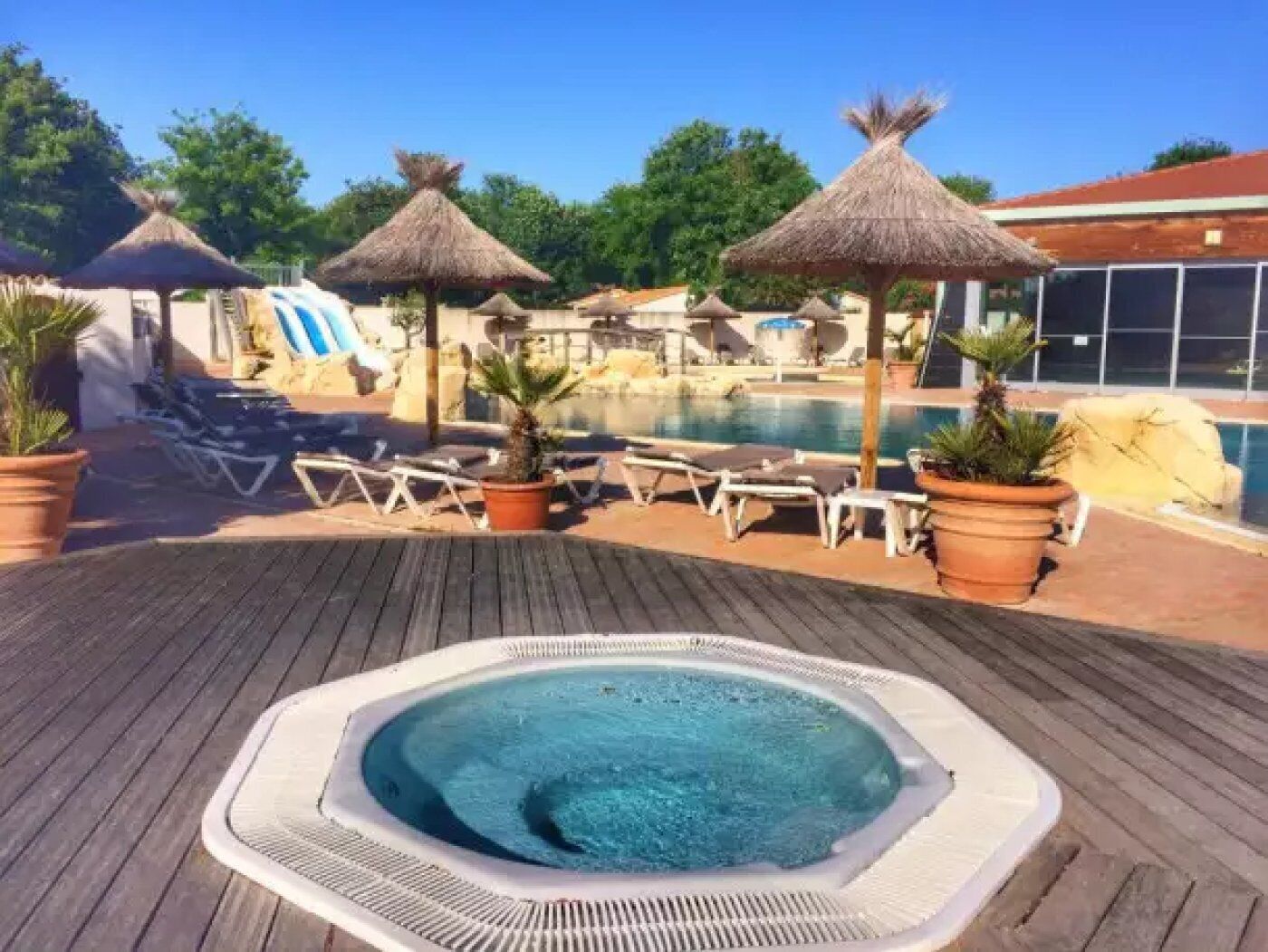 Piscine couverte, piscine chauffée