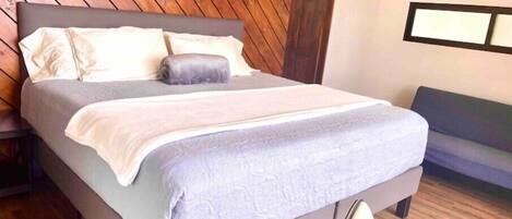 1 bedroom, in-room safe, desk, free WiFi