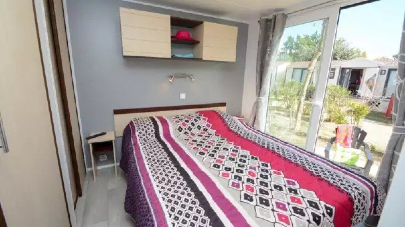 Zecamping 4 éToiles Piscine Extérieur Locatif Tv Lv Clim - Gassin