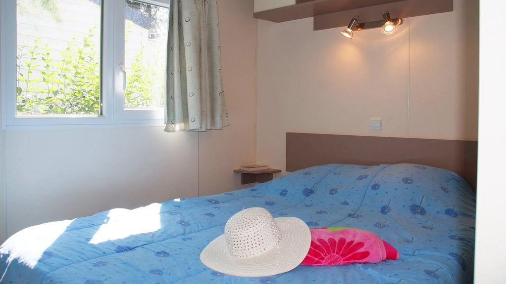 Zecamping 4 éToiles Espace Aquatique Pet Friendly Hammam Locatif Tv Clim 29m2 - La Londe-les-Maures