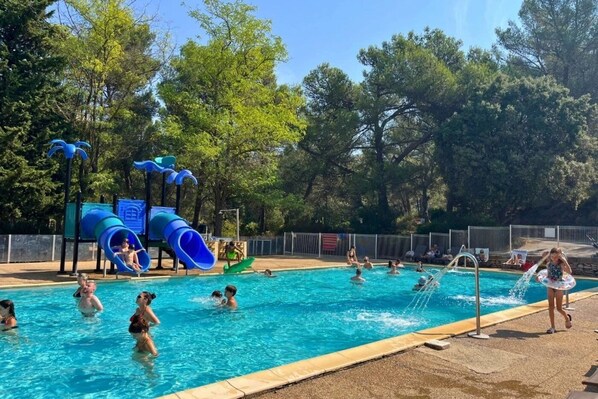 Unclassified image, 1 of 23, button