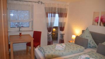 1 Schlafzimmer, Bügeleisen/Bügelbrett, Reisekinderbett, kostenloses WLAN