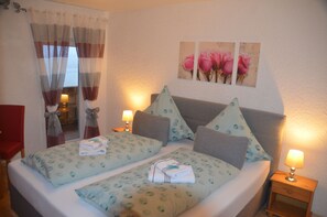 1 chambre, fer et planche à repasser, lit parapluie, Wi-Fi gratuit