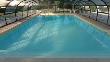 Piscine couverte