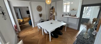 Chez Aristide, 3 to 7 ppl flat ideally located in Auxerre city center.