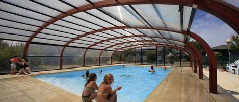 Piscine couverte, piscine chauffée