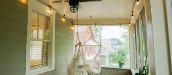 The Place To B -King Bed , Massage Chair Book Now!