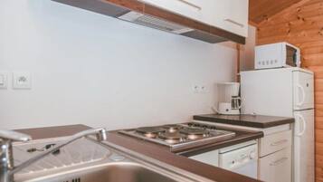 Refrigerador, microondas, parrilla de estufa y lavavajillas