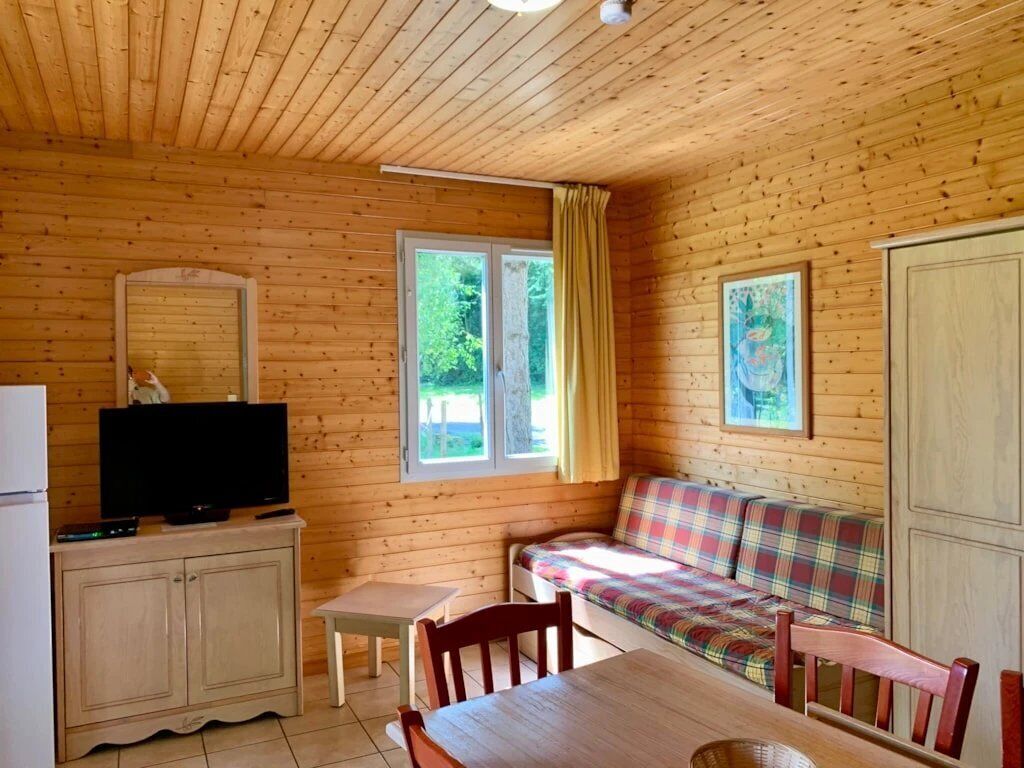 電視、乒乓球設施