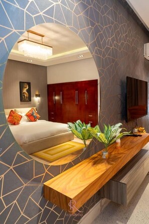 In-room safe, desk, laptop workspace, blackout curtains