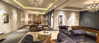 Sujimoto Apartment MacDonalds