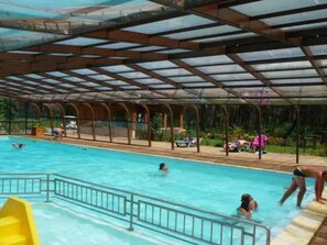 Una piscina techada