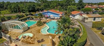 ZEcamping 4* piscine couverte dog friendly animations locatif TV clim