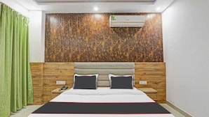 Exclusive Double Room | In-room safe, desk, soundproofing, iron/ironing board - ICYHOTELS HL INN (Lucknow)